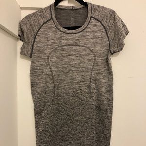 Lululemon Swiftly tech short sleeve shirt